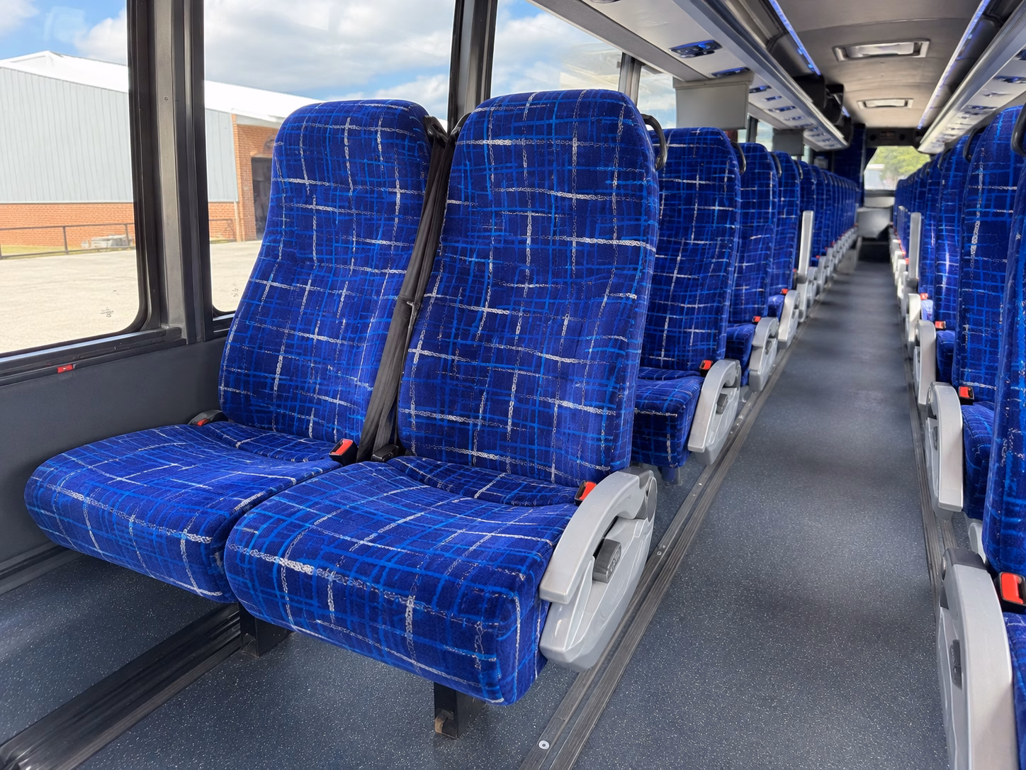 shuttle buses between wyomissing hotels and your reading area venue